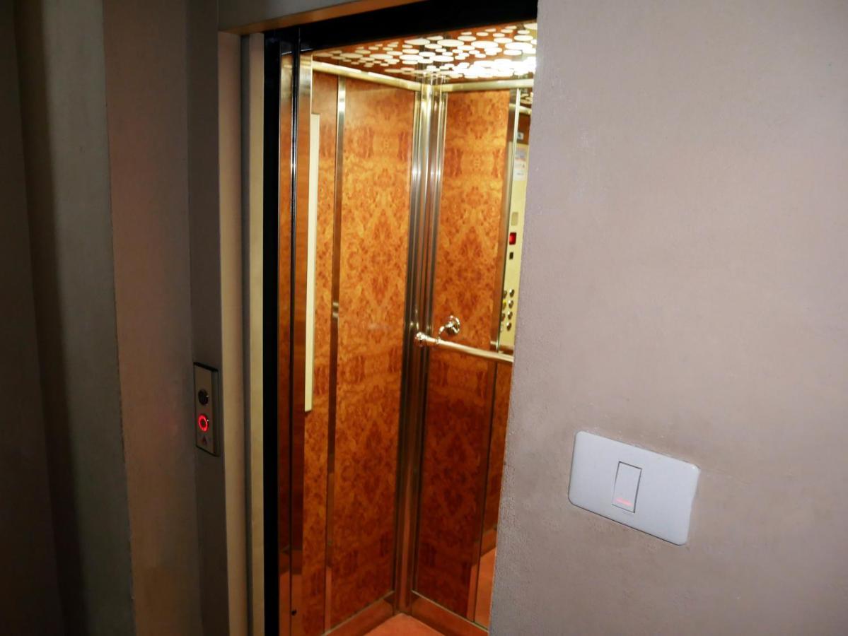 Ninetti Guest House - Apt Centro Storico Catania-Fontanarossai nemzetközi repülőtér Kültér fotó